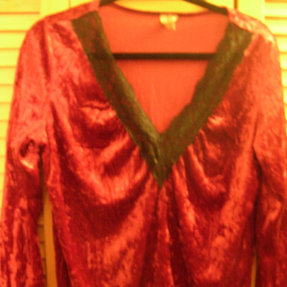 Semi vtg Susan Lawrence crushed velvet velour red black lace top shirt XL